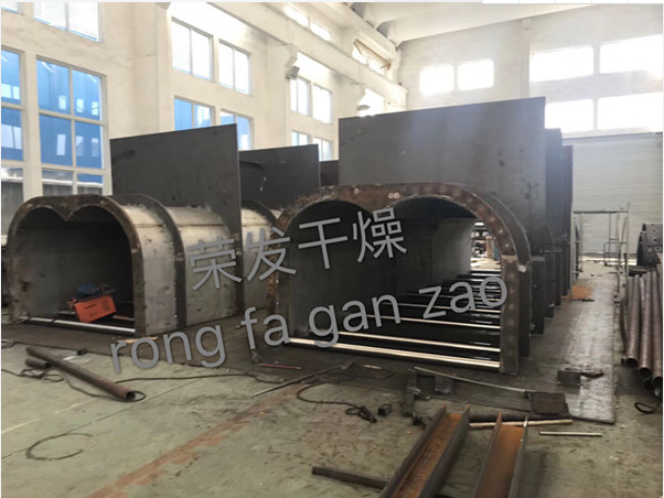 制作中的槳葉干燥機 制作中的槳葉干燥機